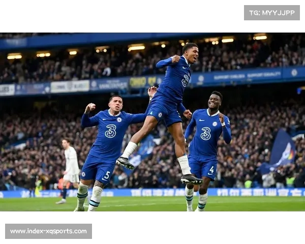 勒温点射破门，利兹联半场3-2领先纽卡斯尔对攻大战